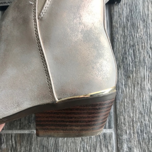 Refresh Womens Rider Rose Gold Bootie - Picture 3 of 9
